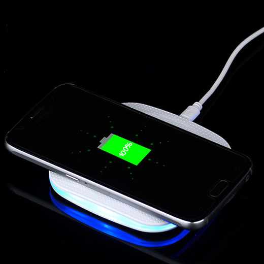 WL028  Germany Design private mold wireless charger 